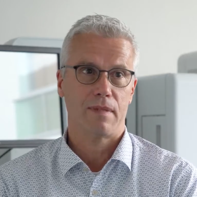Porträtfoto Matthias Guhl